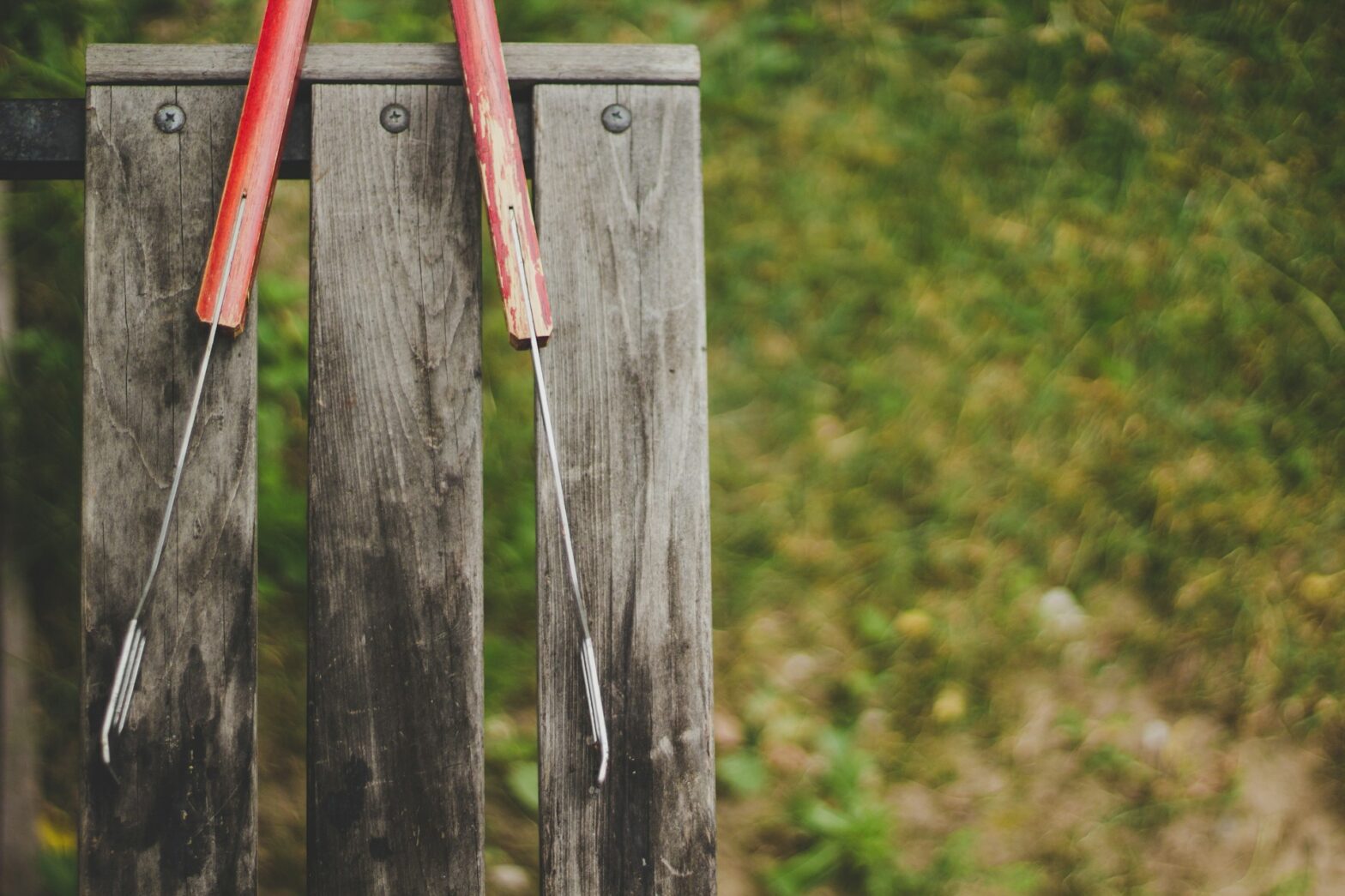 6 Red Flags To Watch Out For When Hiring Fence Companies